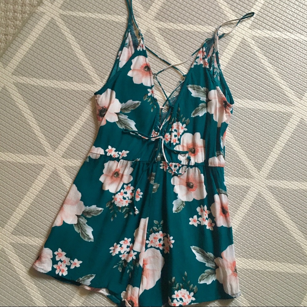 Forever21 Floral Print Romper - Picture 3 of 5